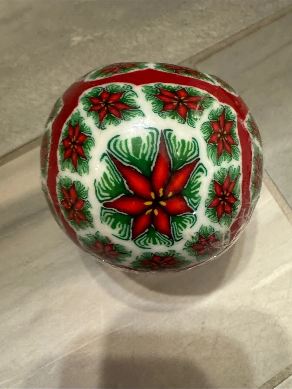 Festive Red Poinsettia Round Candle -NIP